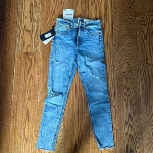 NWT Rag & Bone Skinny Nina Jeans Size 25. Never worn, new with tags.